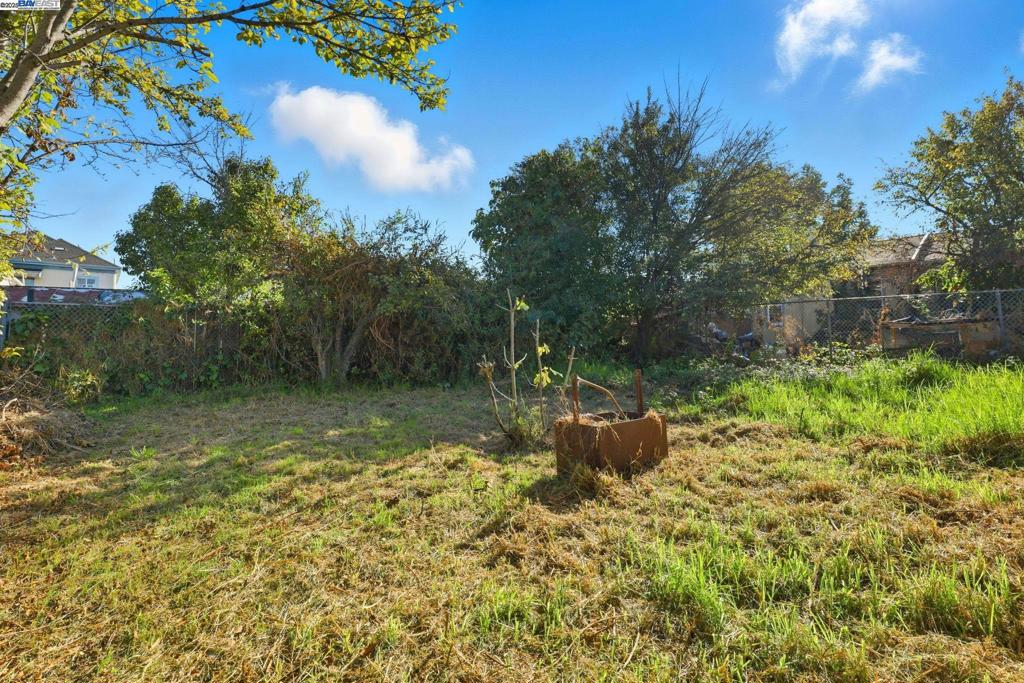 ELMHURST - Residential