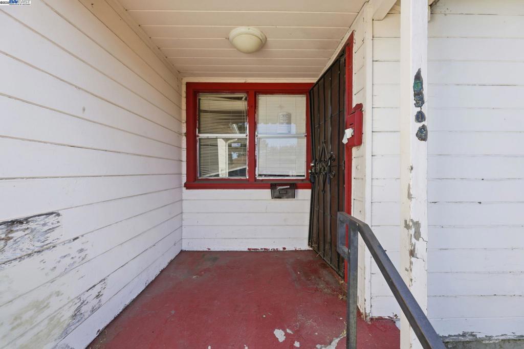 ELMHURST - Residential