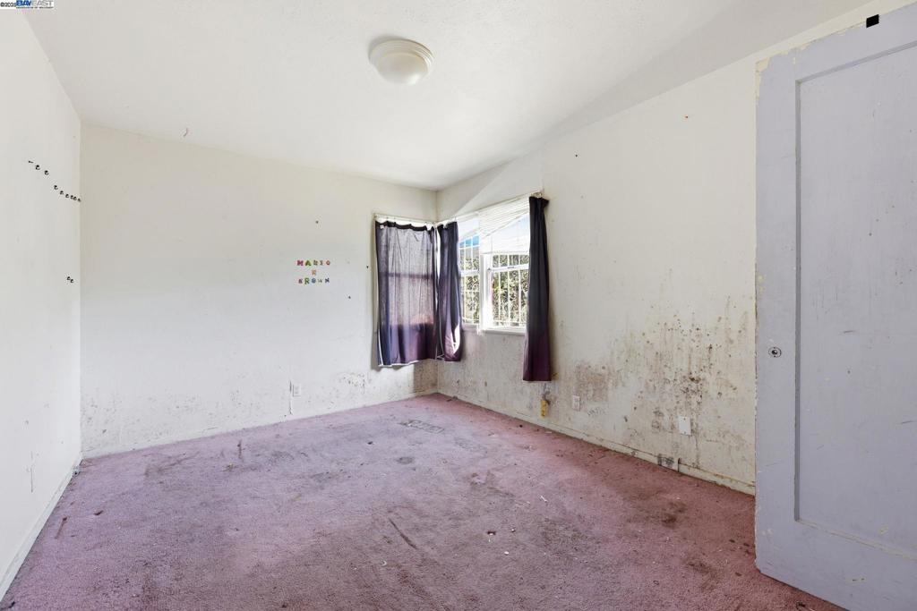 ELMHURST - Residential