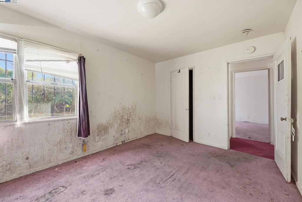 ELMHURST - Residential