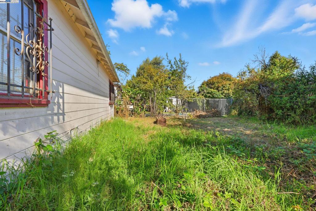 ELMHURST - Residential