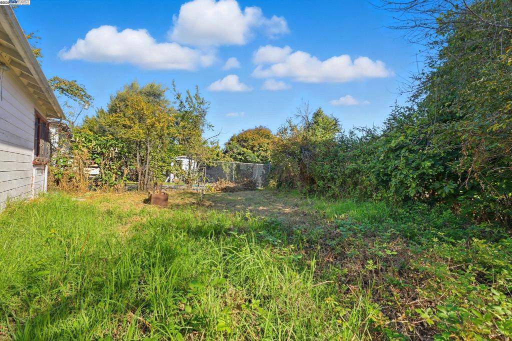 ELMHURST - Residential