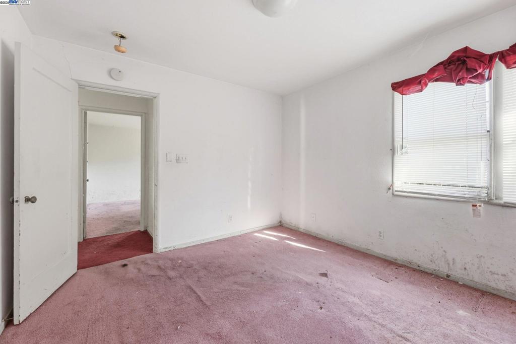 ELMHURST - Residential