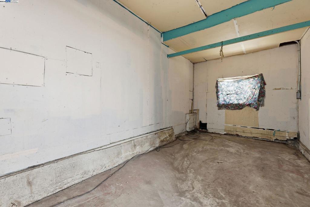 ELMHURST - Residential