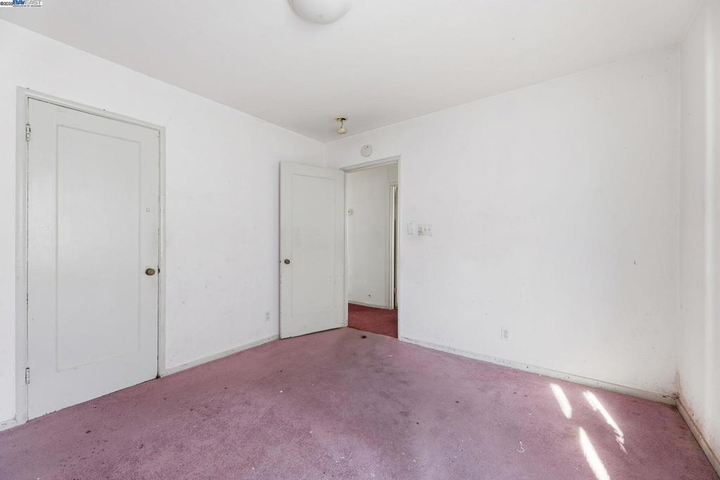 ELMHURST - Residential