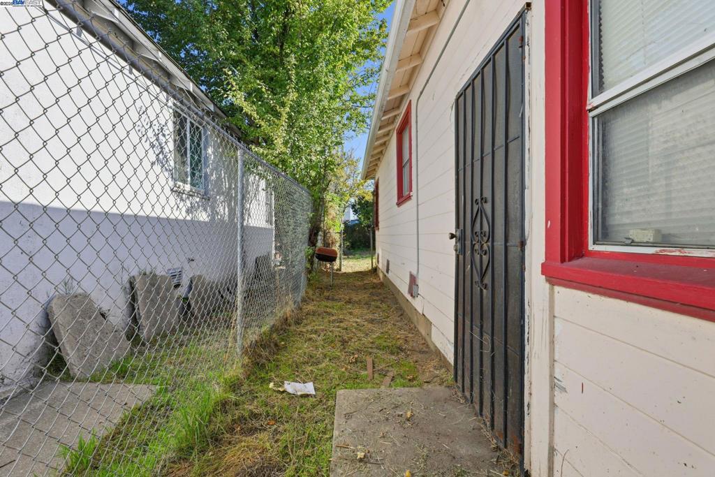 ELMHURST - Residential