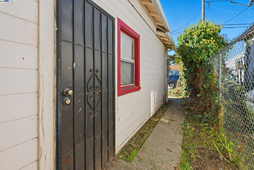 ELMHURST - Residential