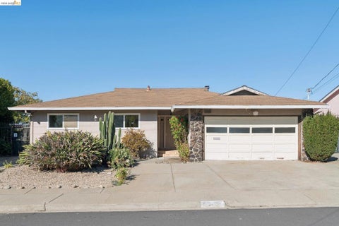 Photo of 754 Crestview Dr DR, Pinole, CA 94564 (MLS # 41152448)