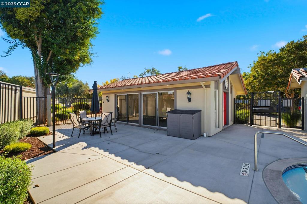 PARK VILLAS - Residential