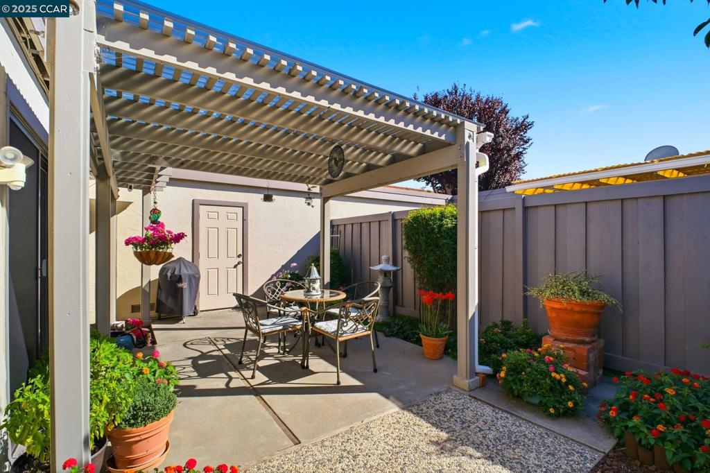 PARK VILLAS - Residential