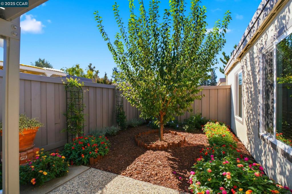 PARK VILLAS - Residential