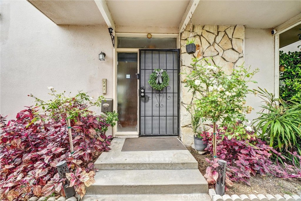 10761 Magnolia Avenue 101