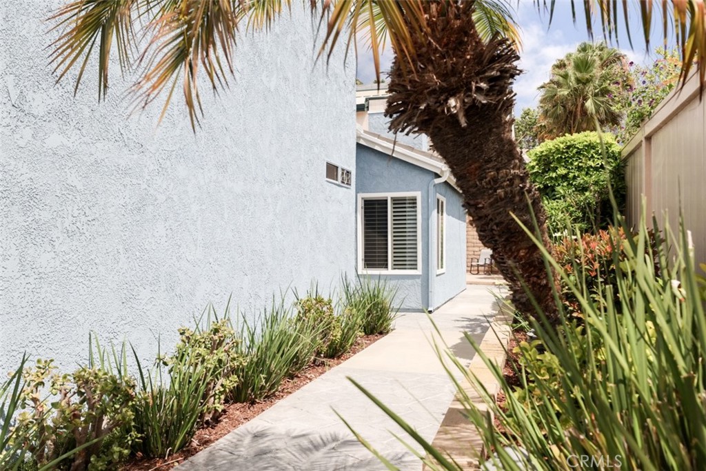 811 Oceanhill Drive