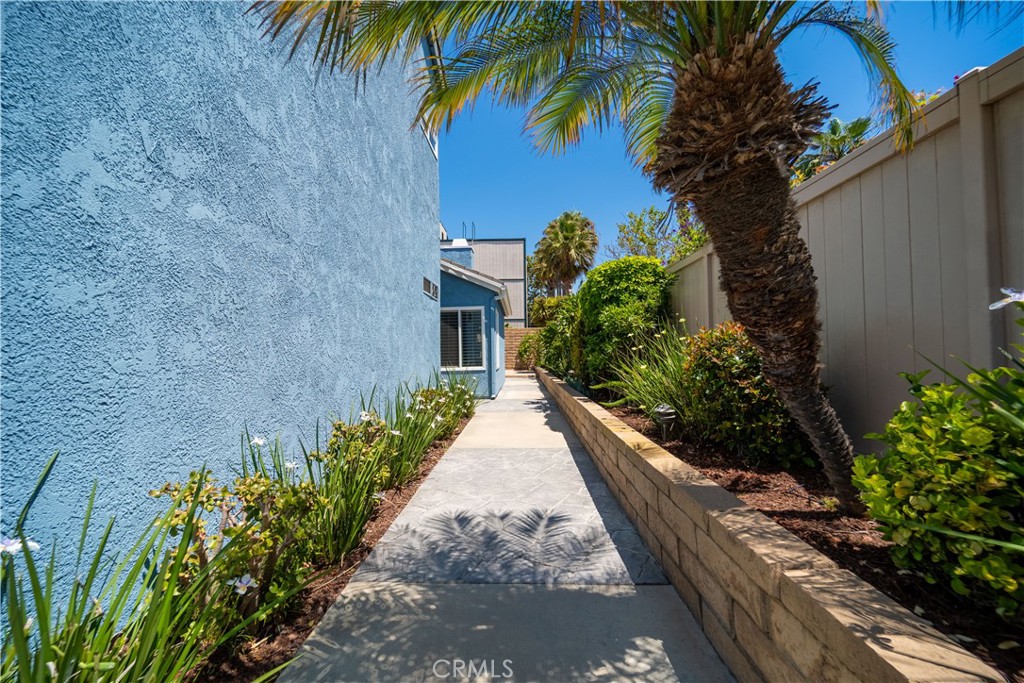 811 Oceanhill Drive