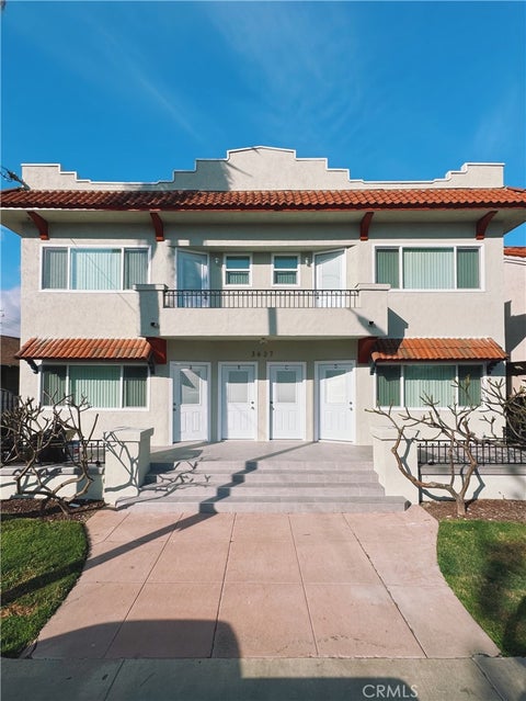 Photo of 3627 E 4th ST, Long Beach, CA 90814 (MLS # OC26215930)