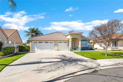 Photo of 3147 Wimbledon Way, Hemet, CA 92545 (MLS # SW26056293)