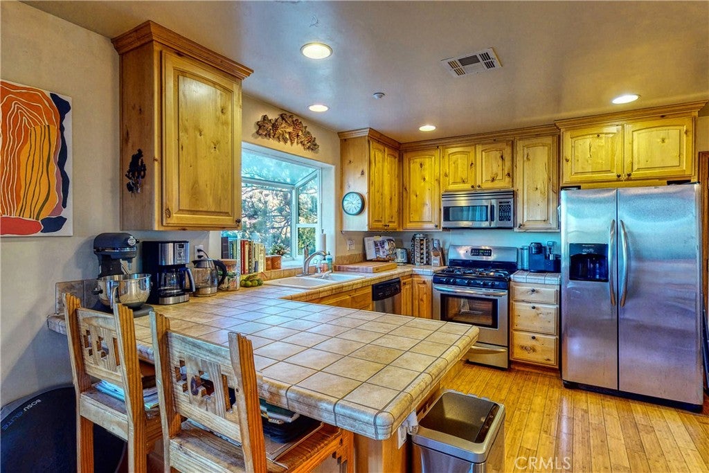 863 Grass Valley