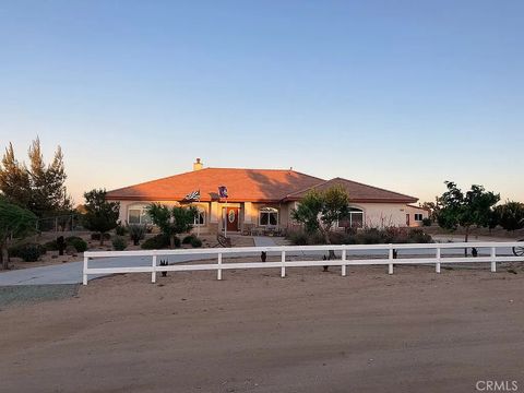 6581 Bartlett Phelan CA 92371