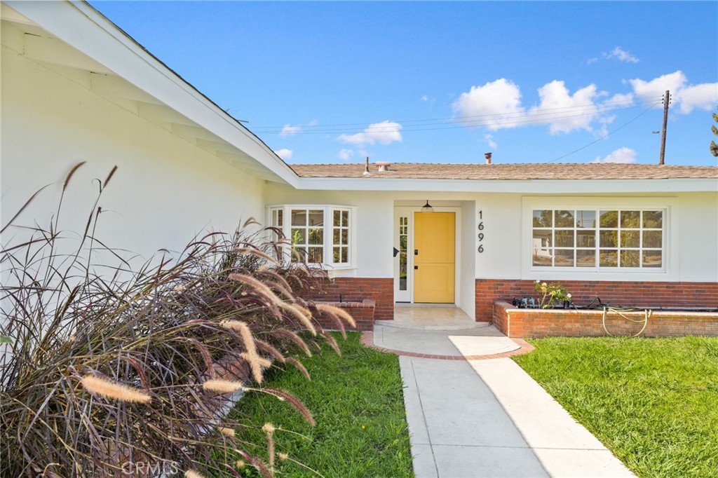 1696 Palau Place