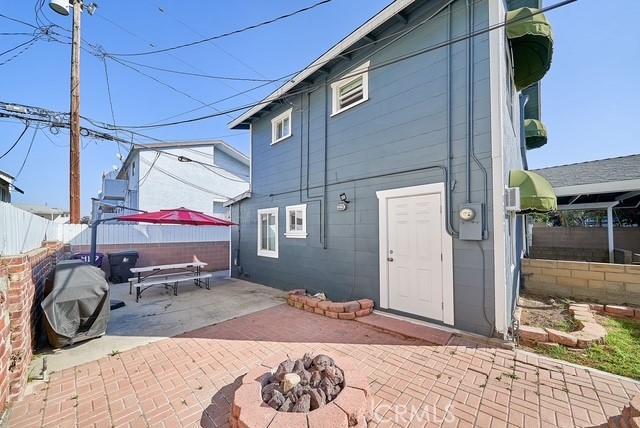 4117 E Theresa Street