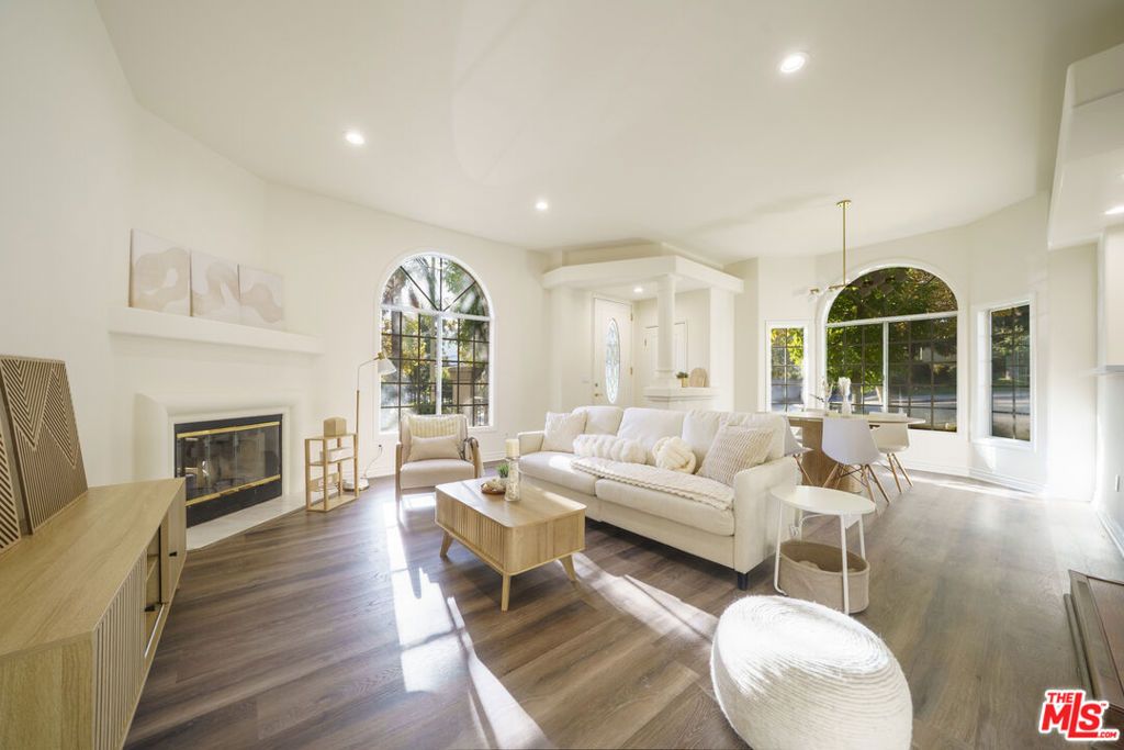 Photo of 4520 Pennsylvania Avenue #119, La Crescenta, CA 91214 (MLS # 25618099)