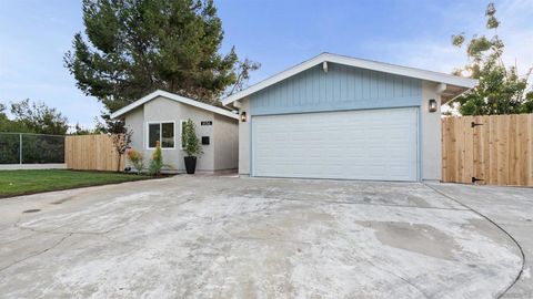 Photo of 6156 Mchaney CT, San Diego, CA 92114 (MLS # 260011779SD)
