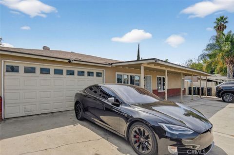 Photo of 8680 Indiana Avenue, Riverside, CA 92504 (MLS # PW25220248) Photo of 8680 Indiana Avenue, Riverside, CA 92504 (MLS # PW25220248)