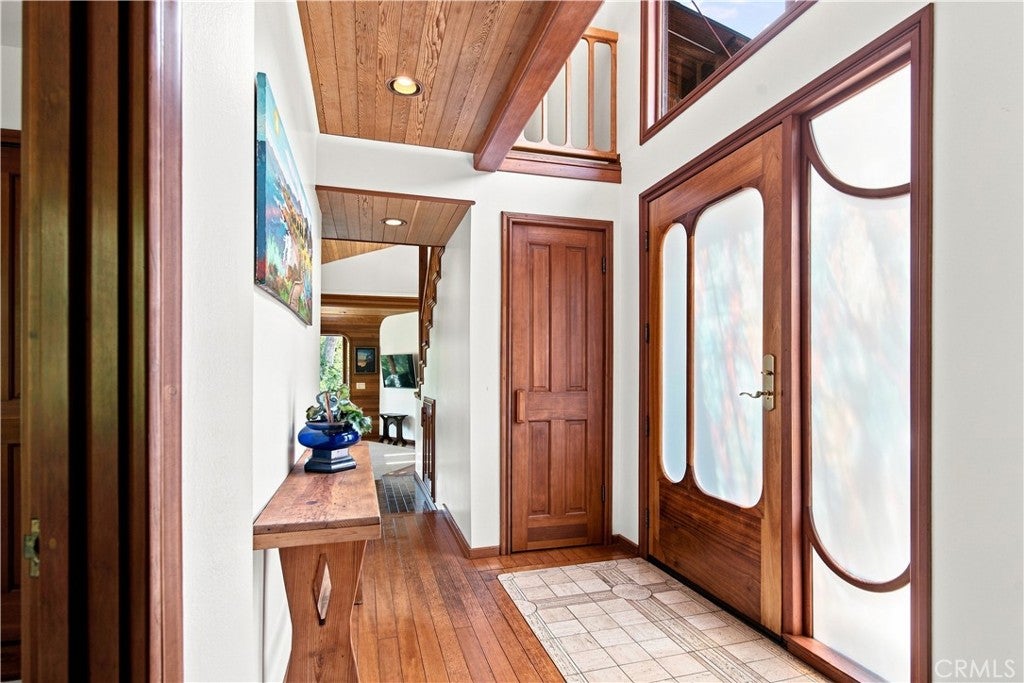 565 Chiswick Way