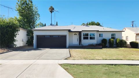 Photo of 826 Wyval Ave Ave, Corona, CA 92882 (MLS # IG25238204)