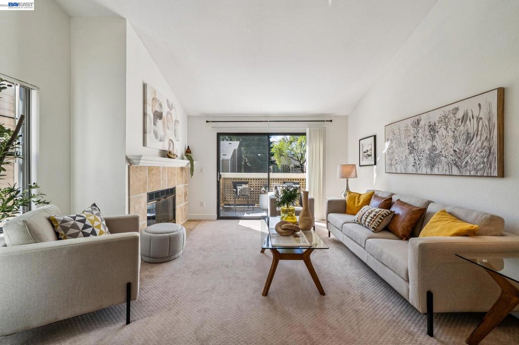 182 182 Eastridge Dr