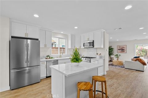 18725 Covello Reseda CA 91335