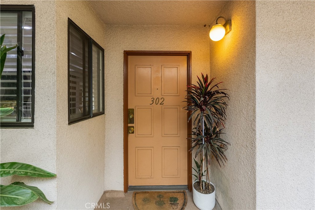 1745 Holly 302