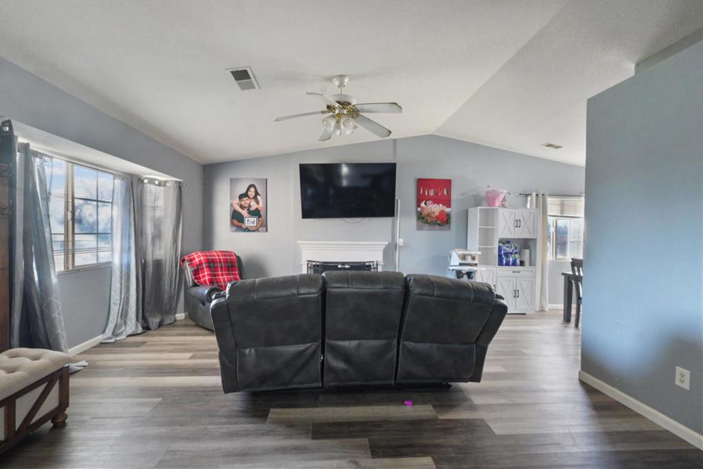 15 E San Pedro Street