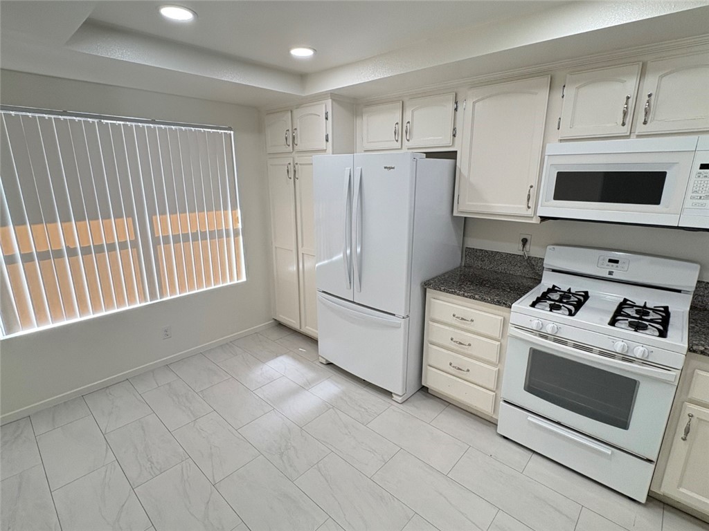 Townhomes (TH) - Residential Lease