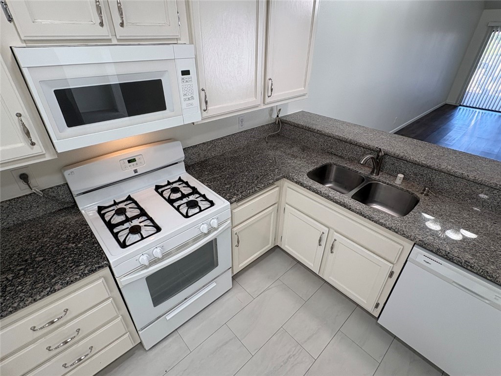 Townhomes (TH) - Residential Lease