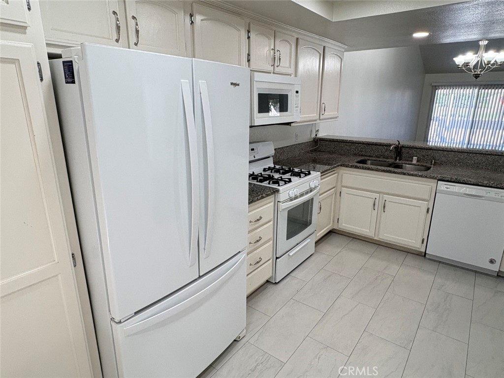 Townhomes (TH) - Residential Lease