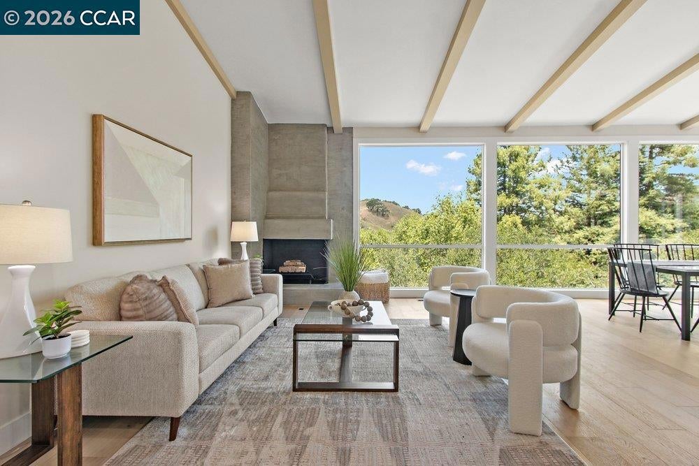 16 Sunnyside Ct