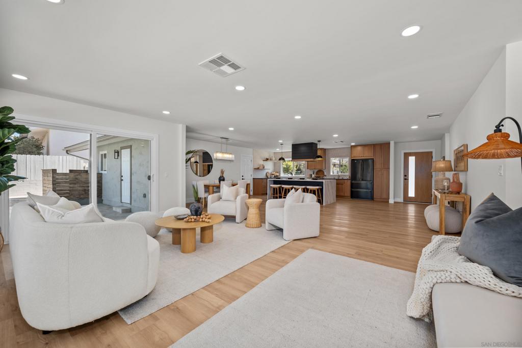Del Cerro - Residential