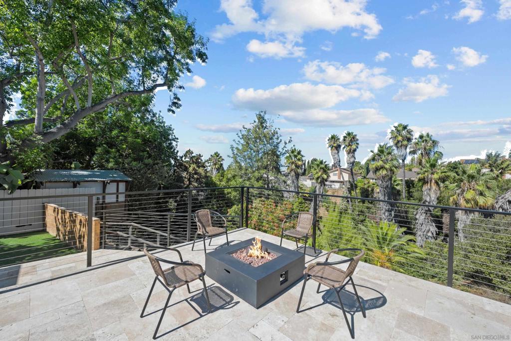 Del Cerro - Residential