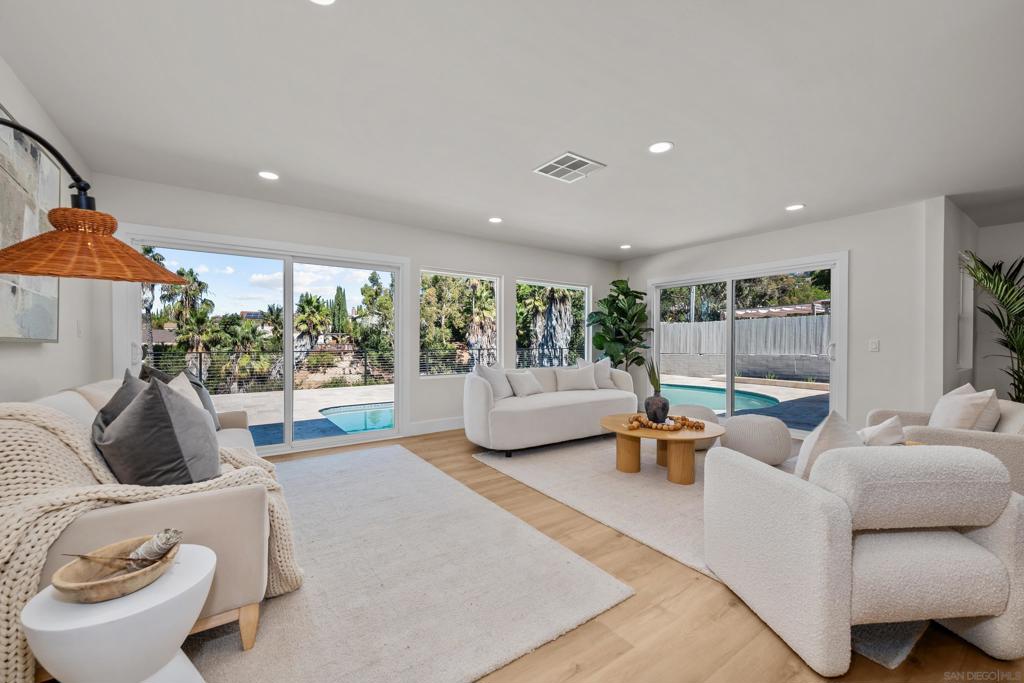 Del Cerro - Residential