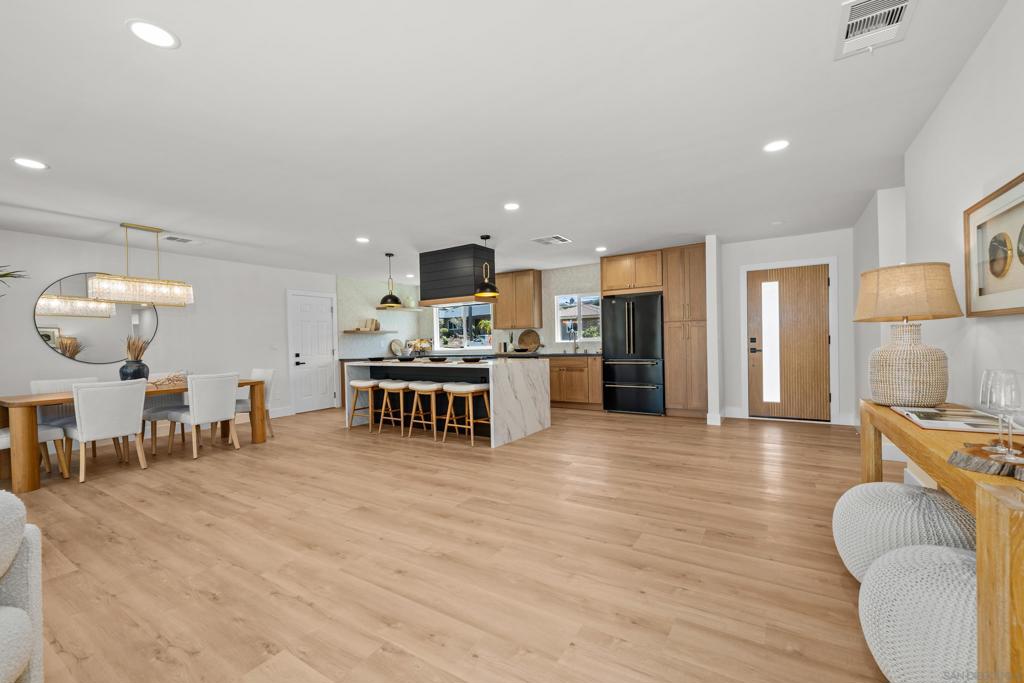 Del Cerro - Residential