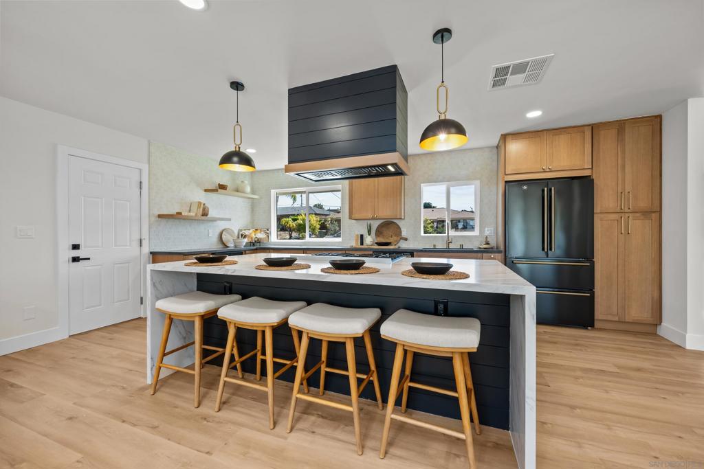 Del Cerro - Residential