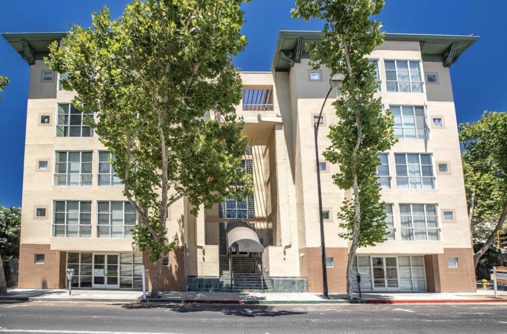 BEAUTIFULLY UPGRADED CORNER CONDON IN THE HEART OF DOWNTOWN SAN JOSE! Recently upgraded wirh a modern kitchen and stylish bathrooms, this stunning 2 bedroom, 2 bathroom corner unit features an open floor plan flooded with natural light in the living room and both bedrooms. Located just steps from St. James Park, this home offers a peaceful retreat in the center of the city. Enjoy beautiful city views and unbeatable convenience with easy access to San Jose international Airport and major highways including 87, 280,and 101. The homes is within walking distance to San Jose State University, light rail, and nearby tech companies, making it ideal for booth work and play.SELLER FINANCING OPTION AVAILABLE.