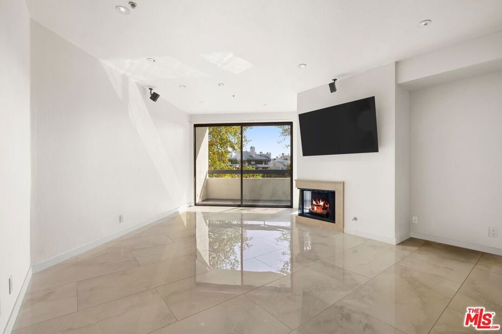 2102 Century Park Lane 107