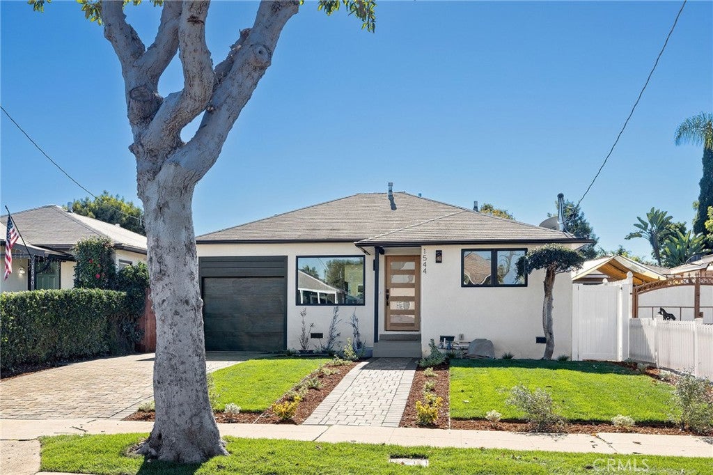1544 W 215th Street, Torrance CA 90501