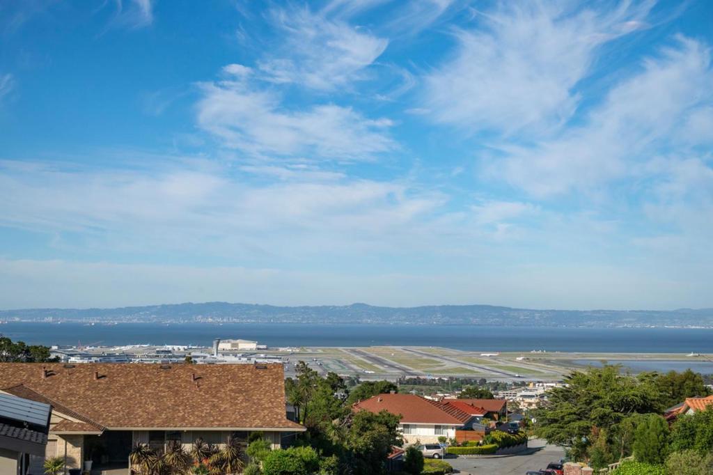 1340 Manzanita Drive