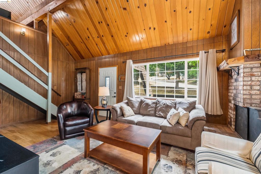 21816 Feather River Dr