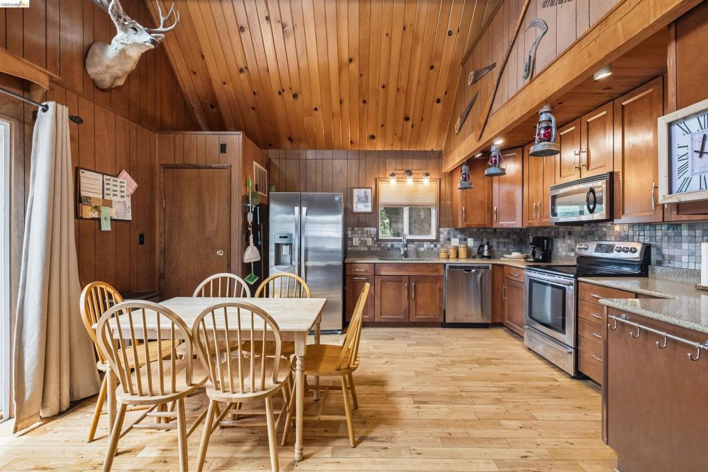 21816 Feather River Dr