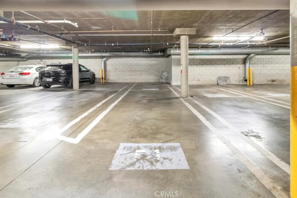 Los Angeles, California 90042, United States, 2 Bedrooms Bedrooms, ,1 BathroomBathrooms,Residential,Active,196042