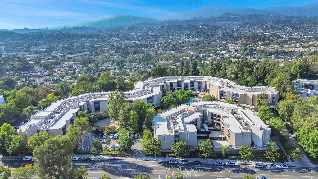 Los Angeles, California 90042, United States, 2 Bedrooms Bedrooms, ,1 BathroomBathrooms,Residential,Active,196042